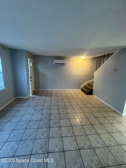 Photo - 1209 Tropic St