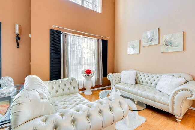Photo - 14 Normandy Dr Unit SI ID1546253P