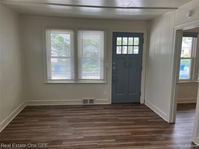 Photo - 8242 Maxwell Ave