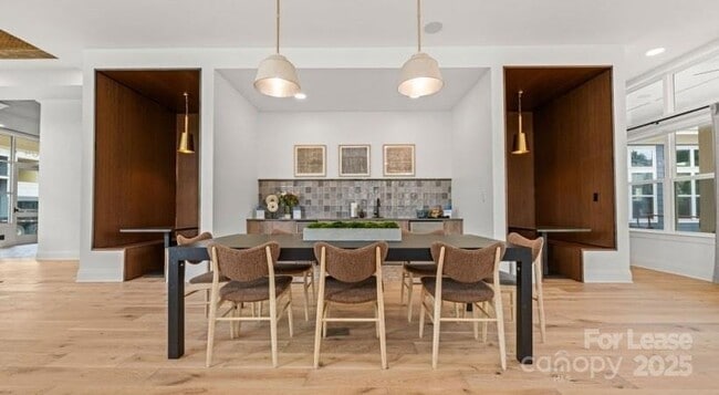 Photo - 104 Herrings Grn Lp Unit A2