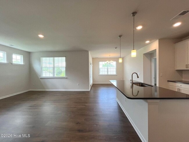 Photo - 512 Ragapple Ln