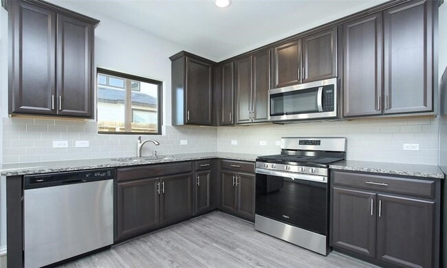 Photo - 7124 Elgin St