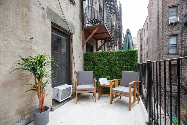 Photo - 697 10th Ave Unit ID1013711P