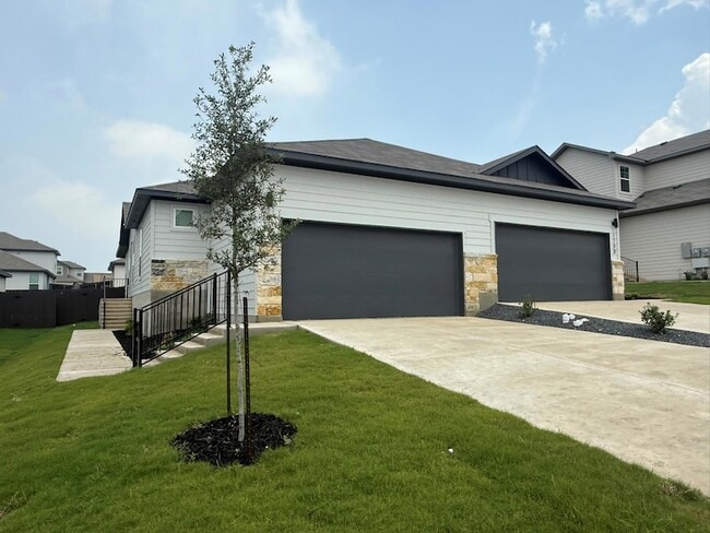 Photo - 170 Schrader Dr Unit A