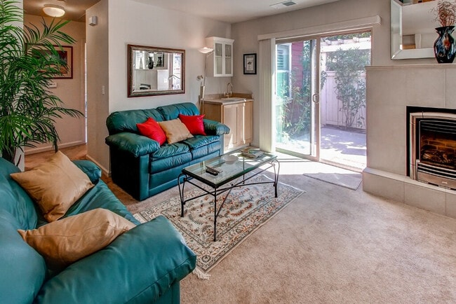 Photo - 29 Giacomini Rd Unit ID1304895P