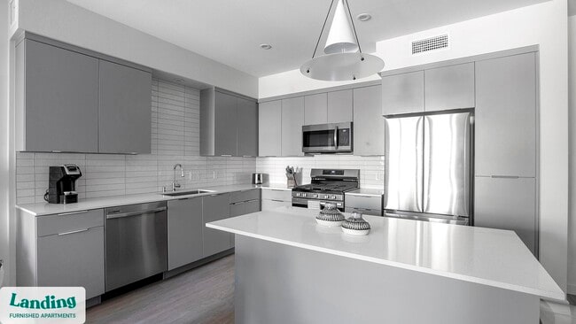 Photo - 9235 W Russell Rd Unit 304.1405066