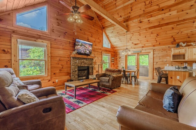 Building Photo - 745 Chickasaw Gap Way Unit SI ID1570761P