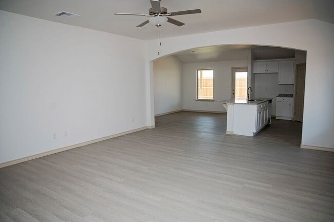 Photo - 1333 Bajada St