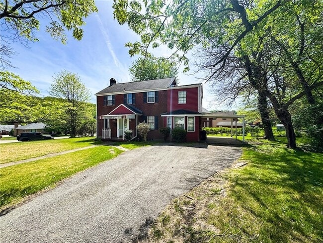 Photo - 2710 Henderson Rd