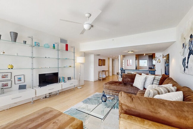 Photo - 1109 Gulf of Mexico Dr Unit SI ID1591491P