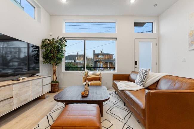 Photo - 2433 S Plum St Unit SI ID1324831P