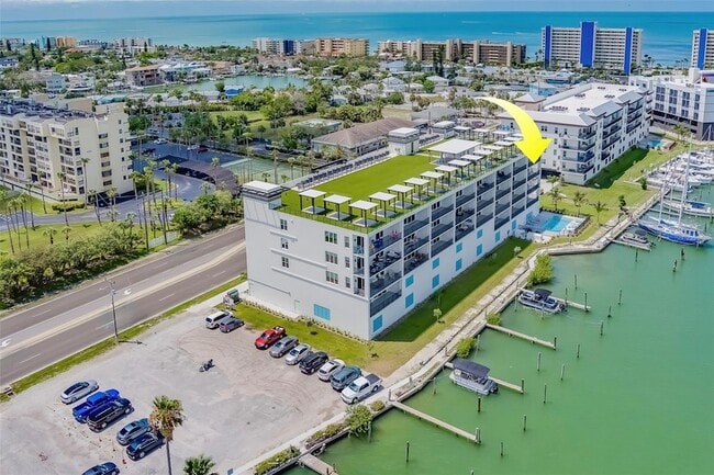 Building Photo - 400 150th Ave Unit 407