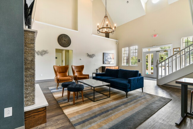 Building Photo - Patchen Oaks