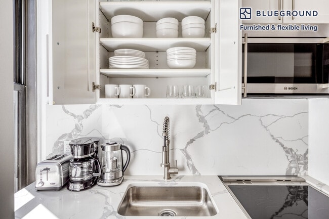 Photo - 160 E 48th St Unit FL11-ID1108