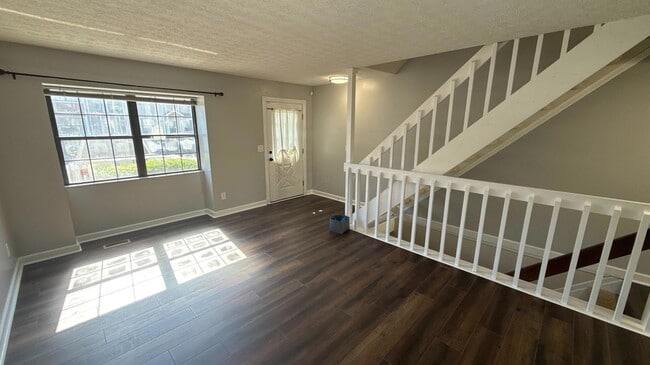 Building Photo - 8189 Baltimore Ave Unit 7C