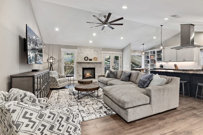 Building Photo - 3225 N Kings Cross Unit ID1324606P