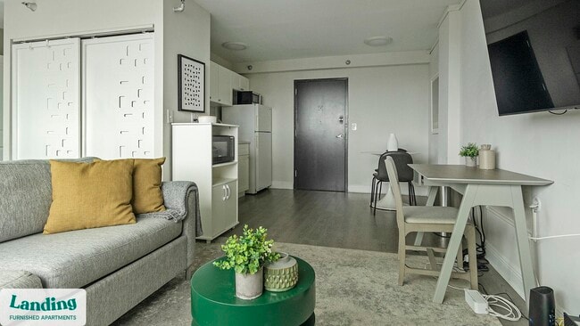 Photo - 305 Dr. M.L.K. Jr St S Unit 843.1403526