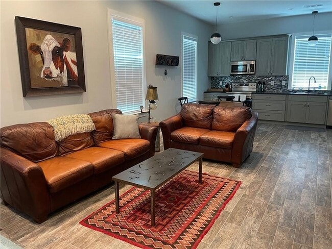 Photo - 8470 Hearn Rd