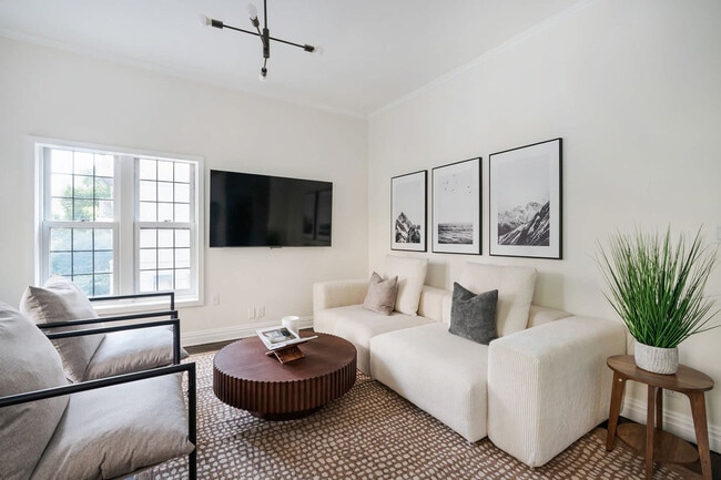 Photo - 10 5th Ave Unit ID1255906P