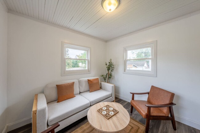 Photo - 810 Walnut St Unit ID1357413P