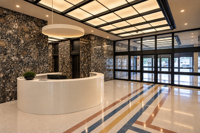 Lobby - Capitol Vue