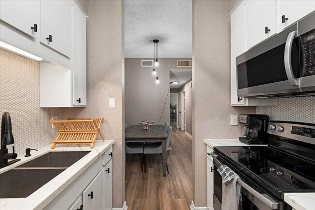 Photo - 10047 Westpark Dr Unit 33
