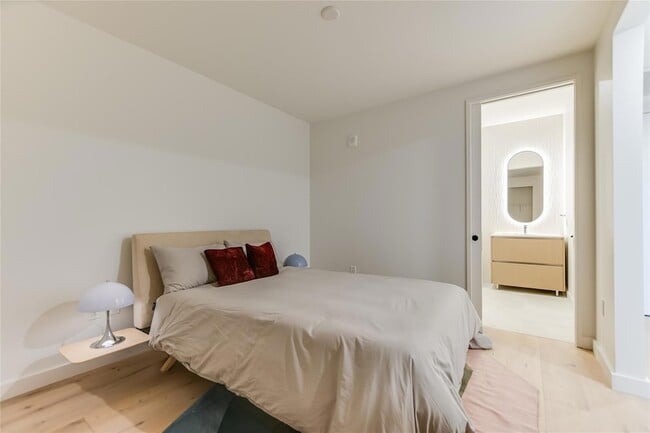 Photo - 610 Davis St Unit 3206