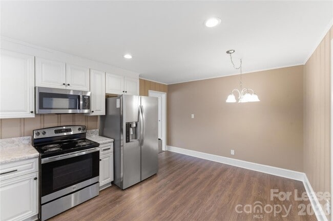 Photo - 4000 Fieldcrest Rd