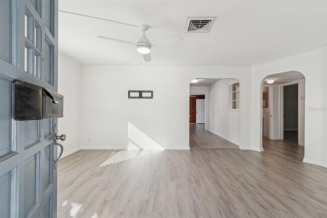 Photo - 2900 49th Street N