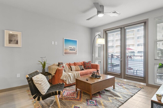 Building Photo - 400 N 2nd Ave Unit SI ID1014579P