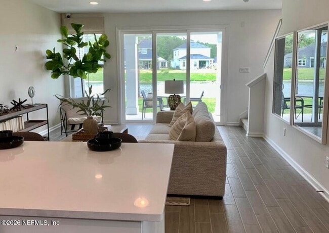 Photo - 46 Fieldfare Ln