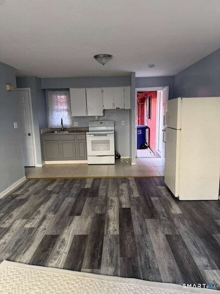 Photo - 240 Oak St Unit 9