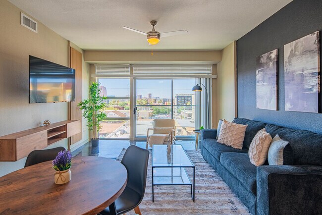 Photo - 295 E Roosevelt St Unit ID1273595P