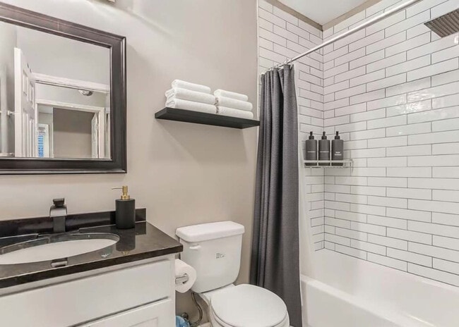 Photo - 2424 Lyndale Ave S Unit SI ID1250777P