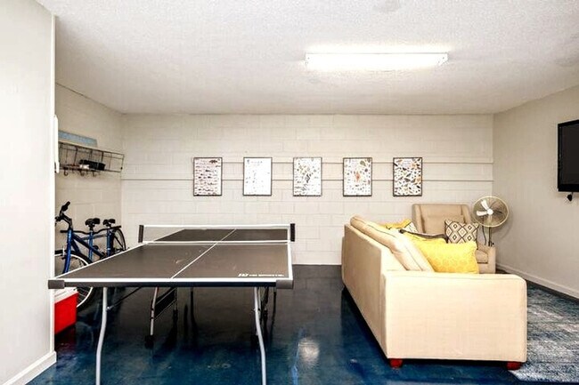 Photo - 22 Moreno Point Rd Unit ID1285898P