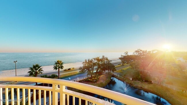 Photo - 2228 Beach Dr Unit 506