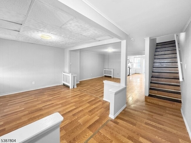 Photo - 204 Mercer St