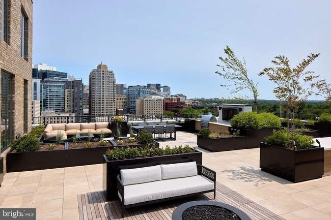 Photo - 4909 Auburn Ave Unit 1001