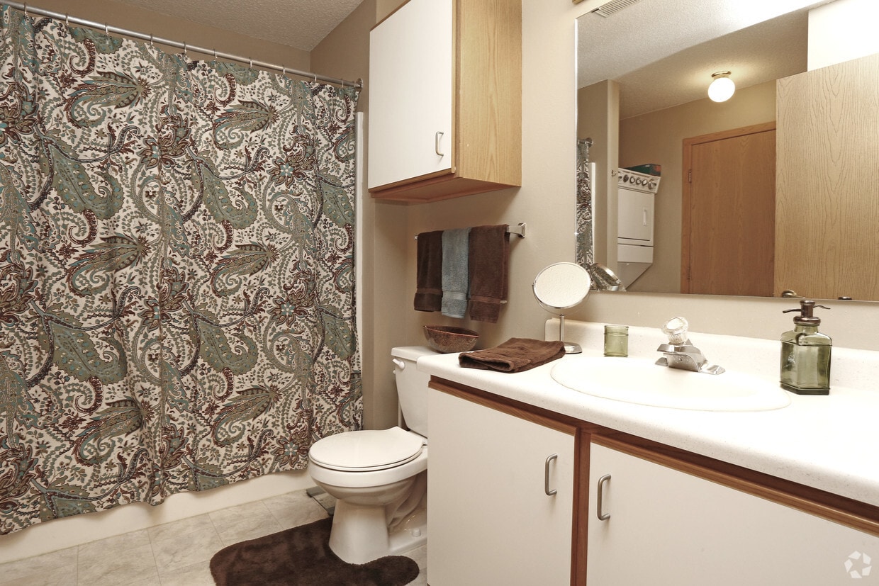 Floor Plan - 2 Bed 1 Bath Lower Level Classic