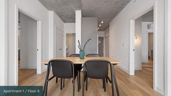 Photo - 853 W Blackhawk St Unit ID1243848P