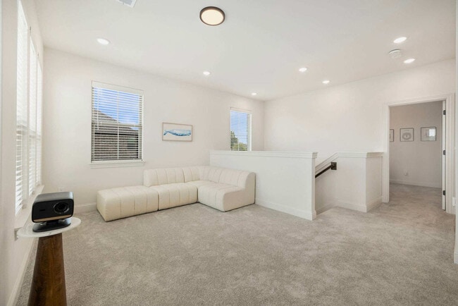 Photo - 1505 W Whitney Ln Unit ID1255394P