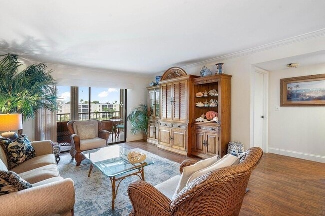 Photo - 7340 Amberly Ln Unit 404