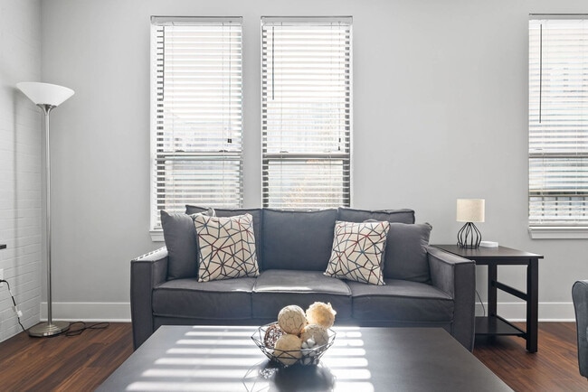 Photo - 235 S Delaware St Unit ID1364131P