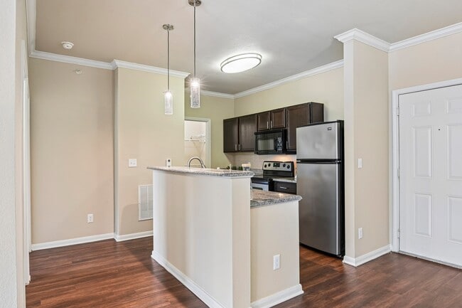Photo - Skyview West Apartments