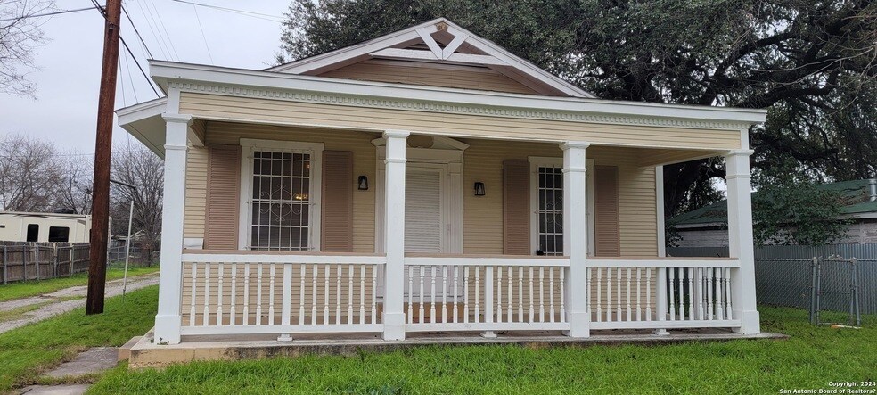 Photo - 2008 S Olive St