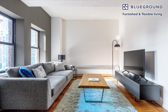 Building Photo - 360 W 34th St. Unit SI FL8-ID439