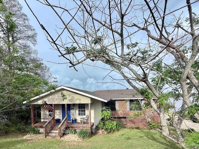 Building Photo - 8174 False River Rd