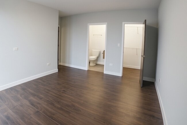 Photo - 3301 N Sheffield Ave Unit 501