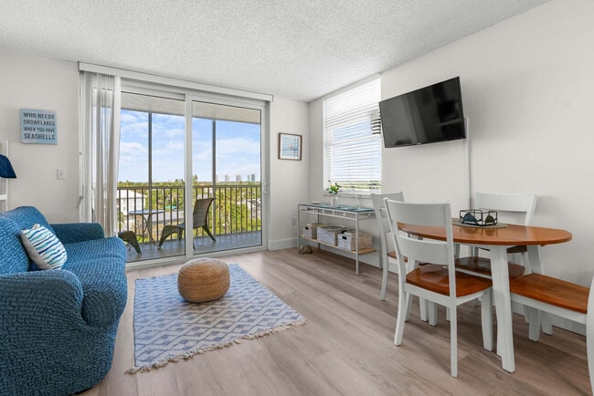 Building Photo - 5800 Bonita Beach Rd SW Unit ID1352878P