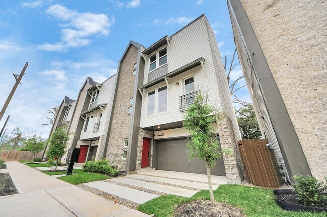 Photo - 783 Mansfield St